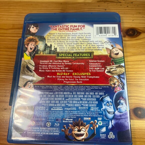 Hotel Transylvania (Blu-ray/DVD,2012) Used Good - $6 - Picture 3 of 3